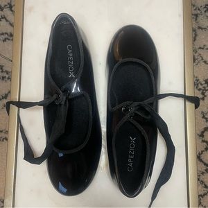 Never worn tap shoes 8 1/2